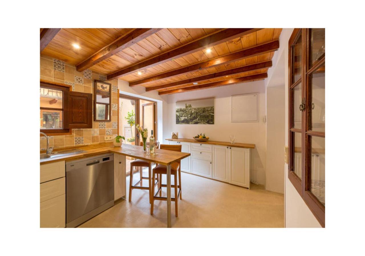 Boutique Hostal "Born53" Im Stadtkern Von Llucmajor, Mallorca Aparthotel Llucmajor  Exteriör bild