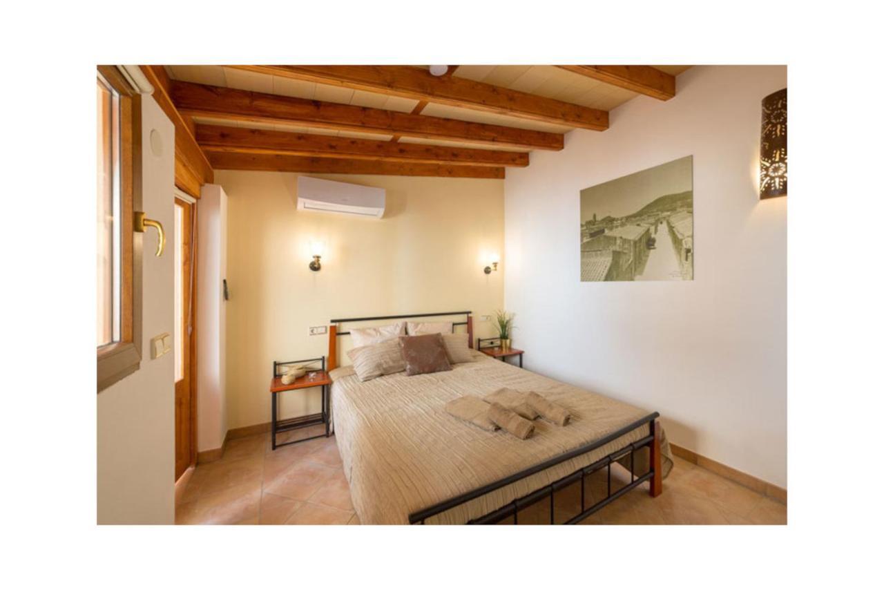 Boutique Hostal "Born53" Im Stadtkern Von Llucmajor, Mallorca Aparthotel Llucmajor  Exteriör bild