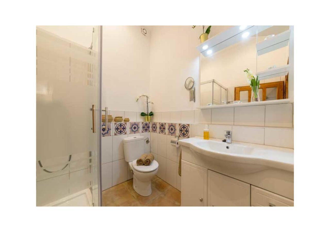 Boutique Hostal "Born53" Im Stadtkern Von Llucmajor, Mallorca Aparthotel Llucmajor  Exteriör bild